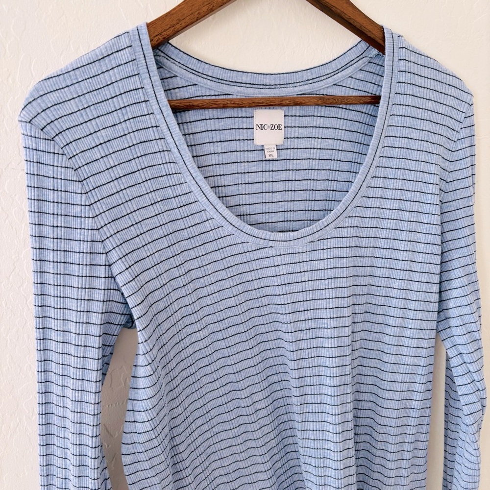 Nic and Zoe Blue Striped Women's‎ Scoop Neck Top - Picture 2 of 5